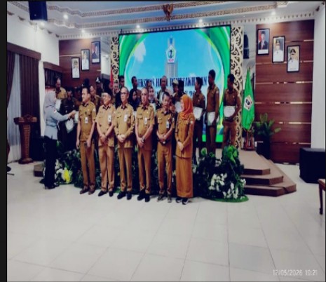 Tiga desa di Barambai Terima penghargaan 